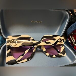 Zebra gucci oversized sunglasses 😎🦓🦓🦓